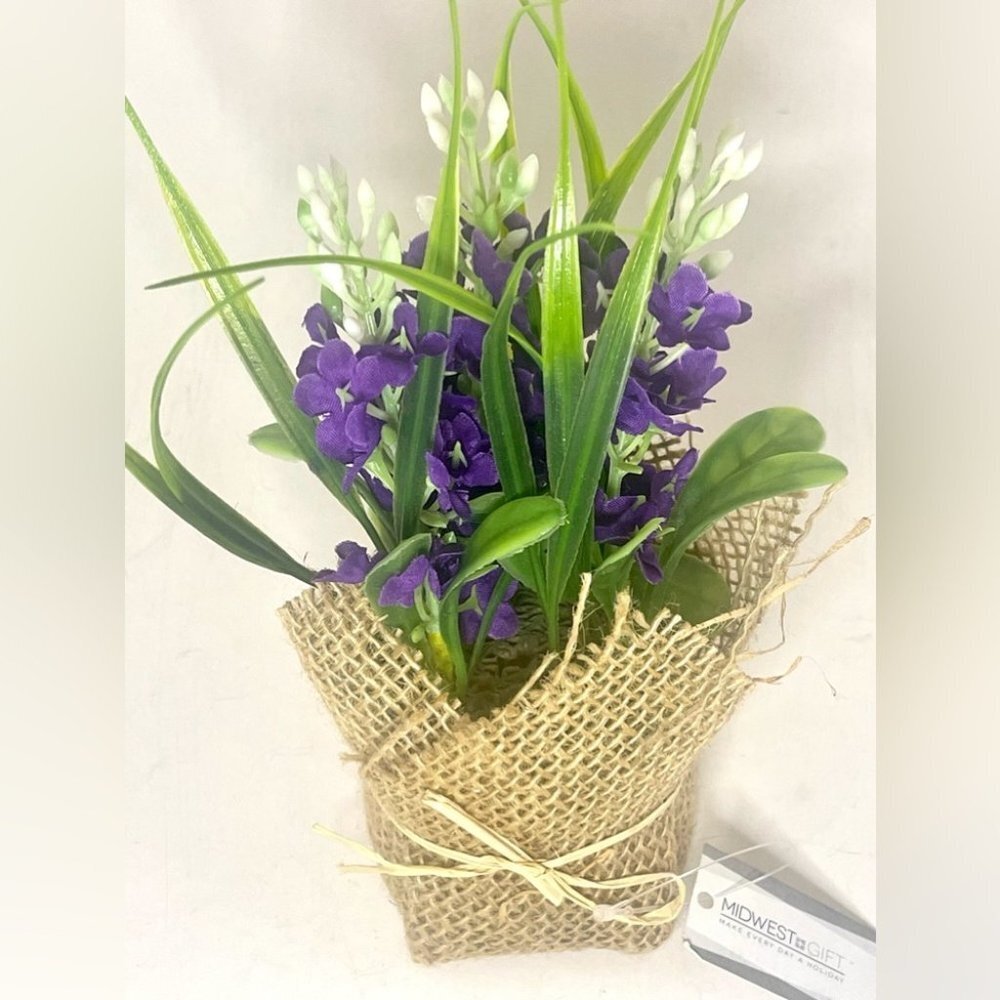 BNWT Midwest Gifts Burlap Wrapped Flower Bunch.​​​